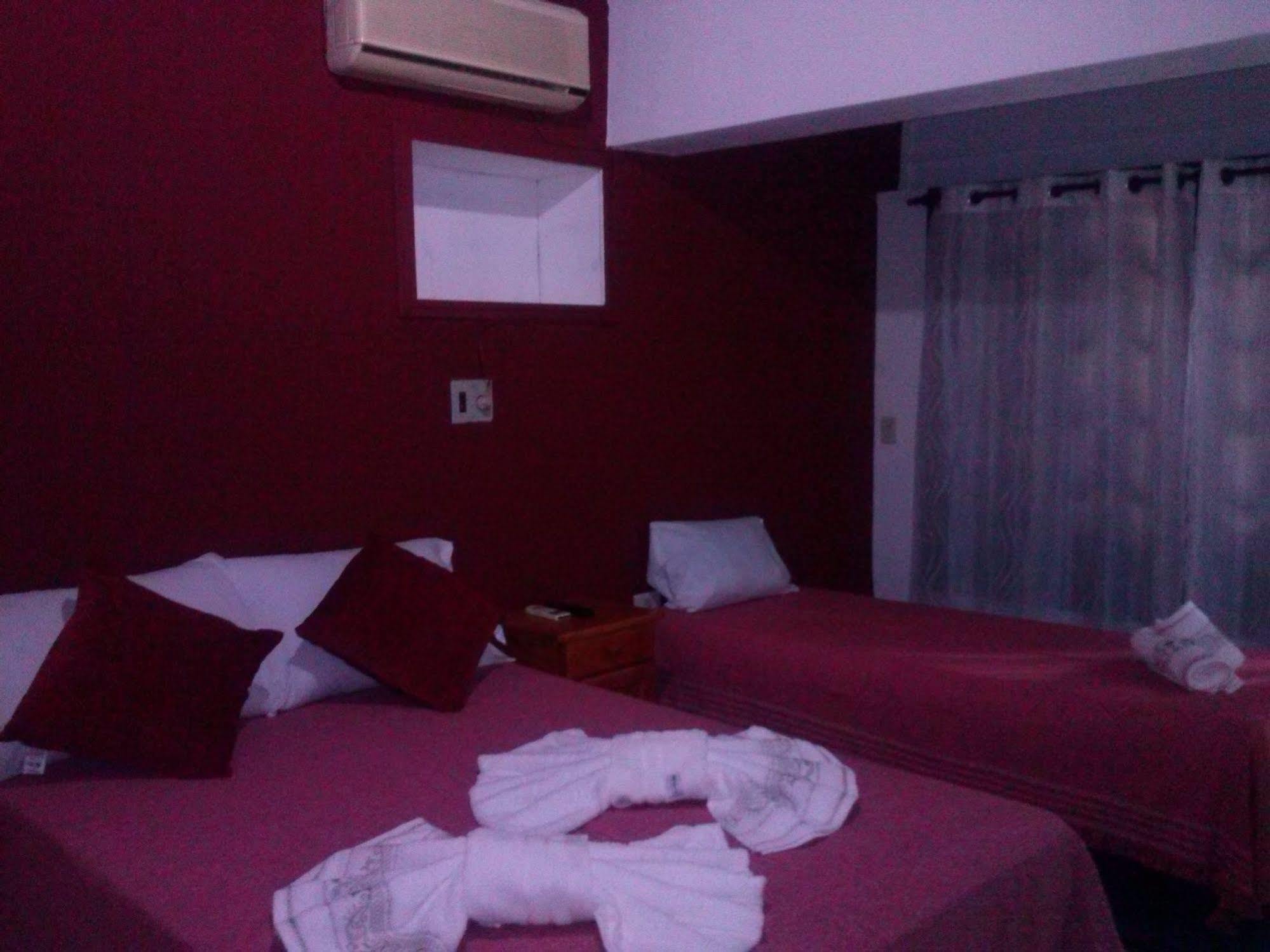Petit Hotel Caraguata Puerto Iguazú Exteriör bild